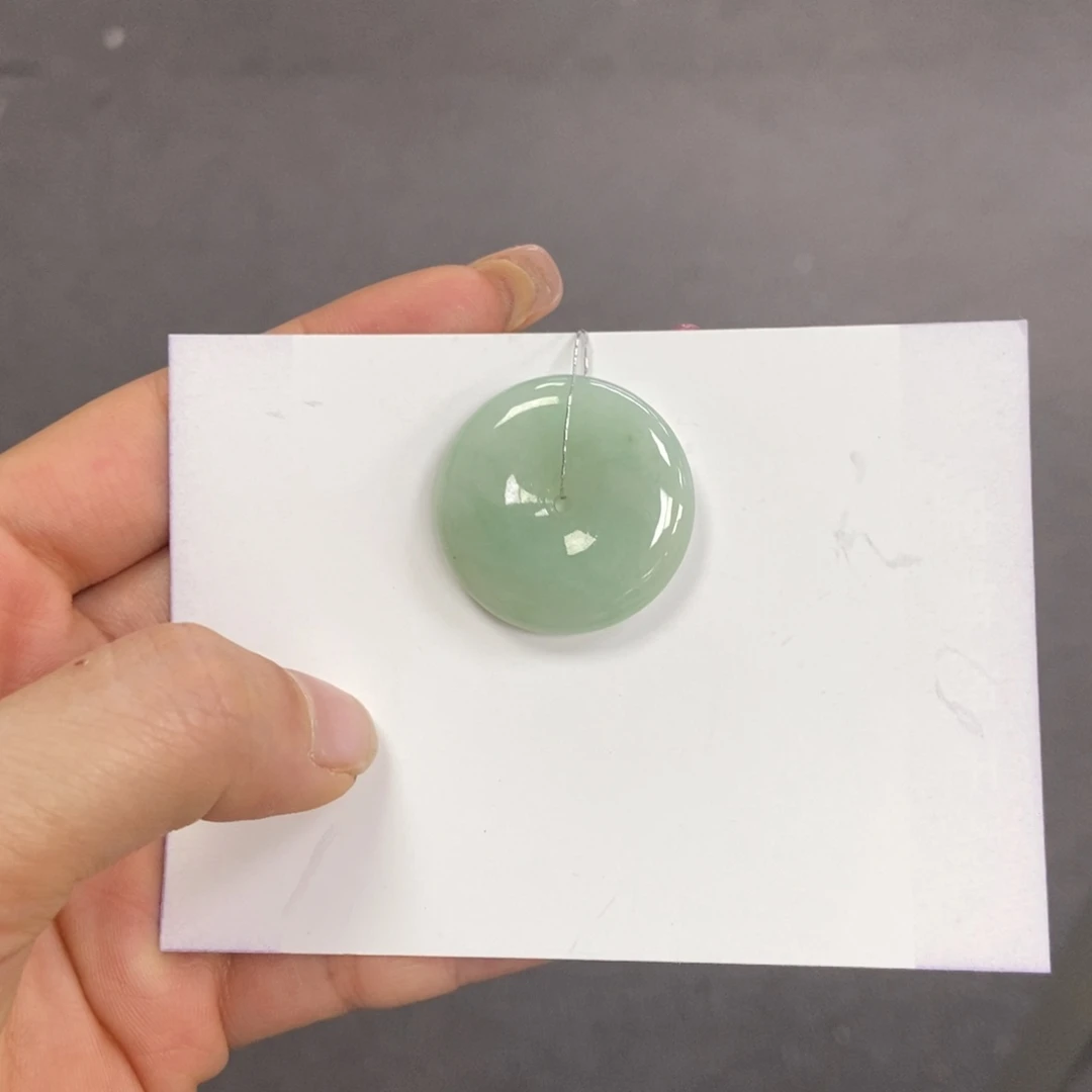 翡翠颈饰未镶嵌天然翡翠