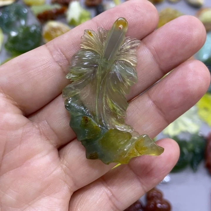 未镶嵌蛇纹石玉挂件