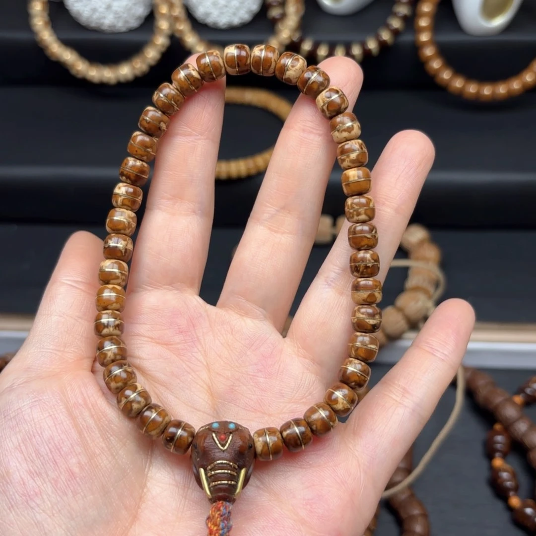 【闪购商品】紫金鼠吊坠骑****?紫金鼠花皮手持