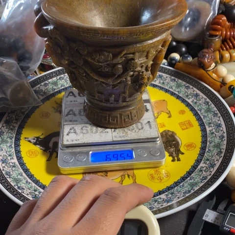 瓷片金*江寻呼台的人也是有很多人