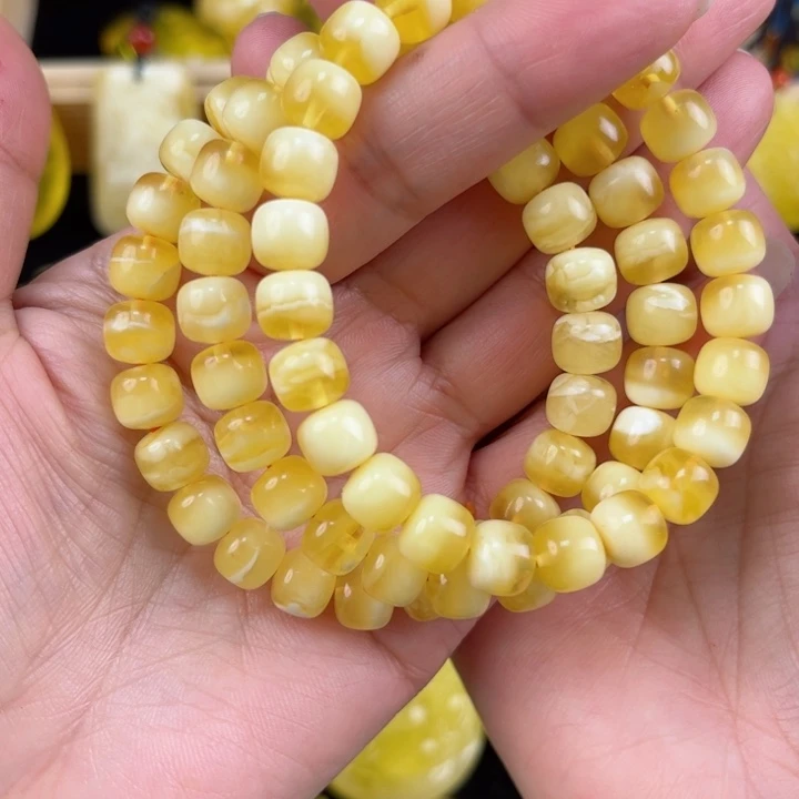 琥珀珠宝奇石未镶嵌琥珀，多样性发其一