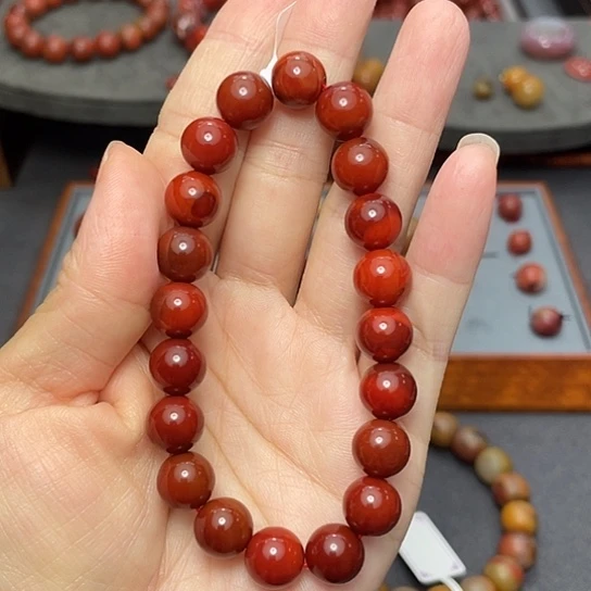 南红玛瑙手串10mm多样性发未镶嵌
