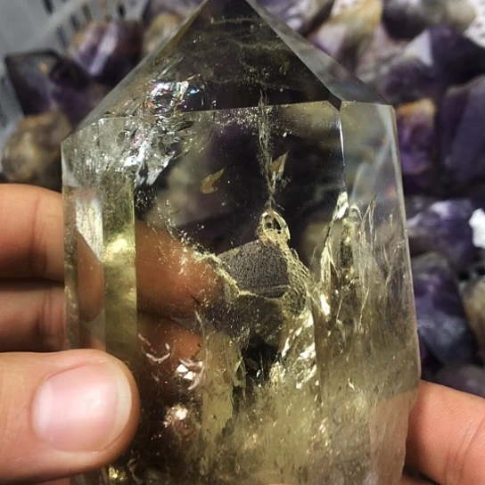 雨***宝水晶未镶嵌珠宝半成品