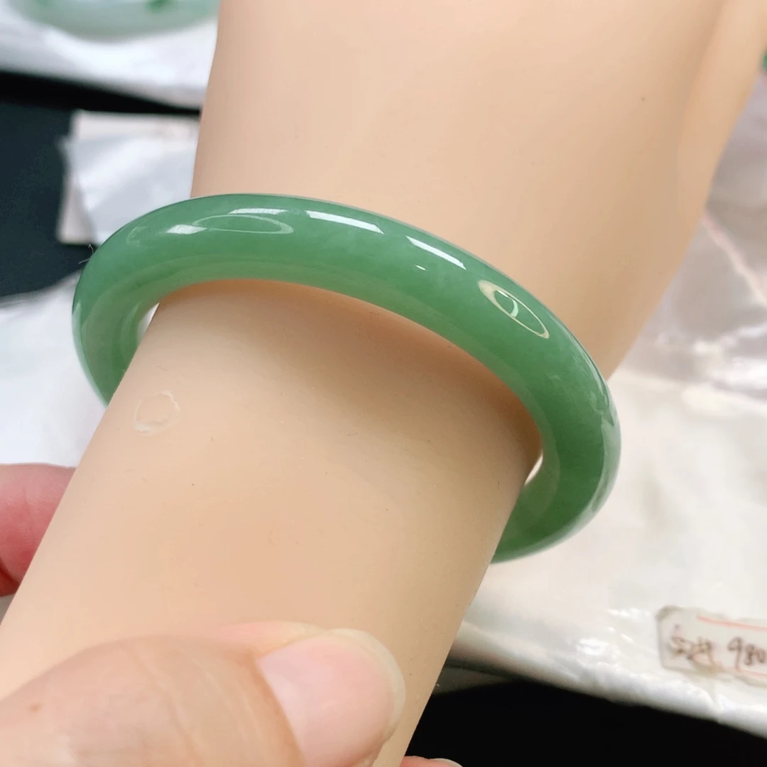 未镶嵌手镯翡翠满绿52圆