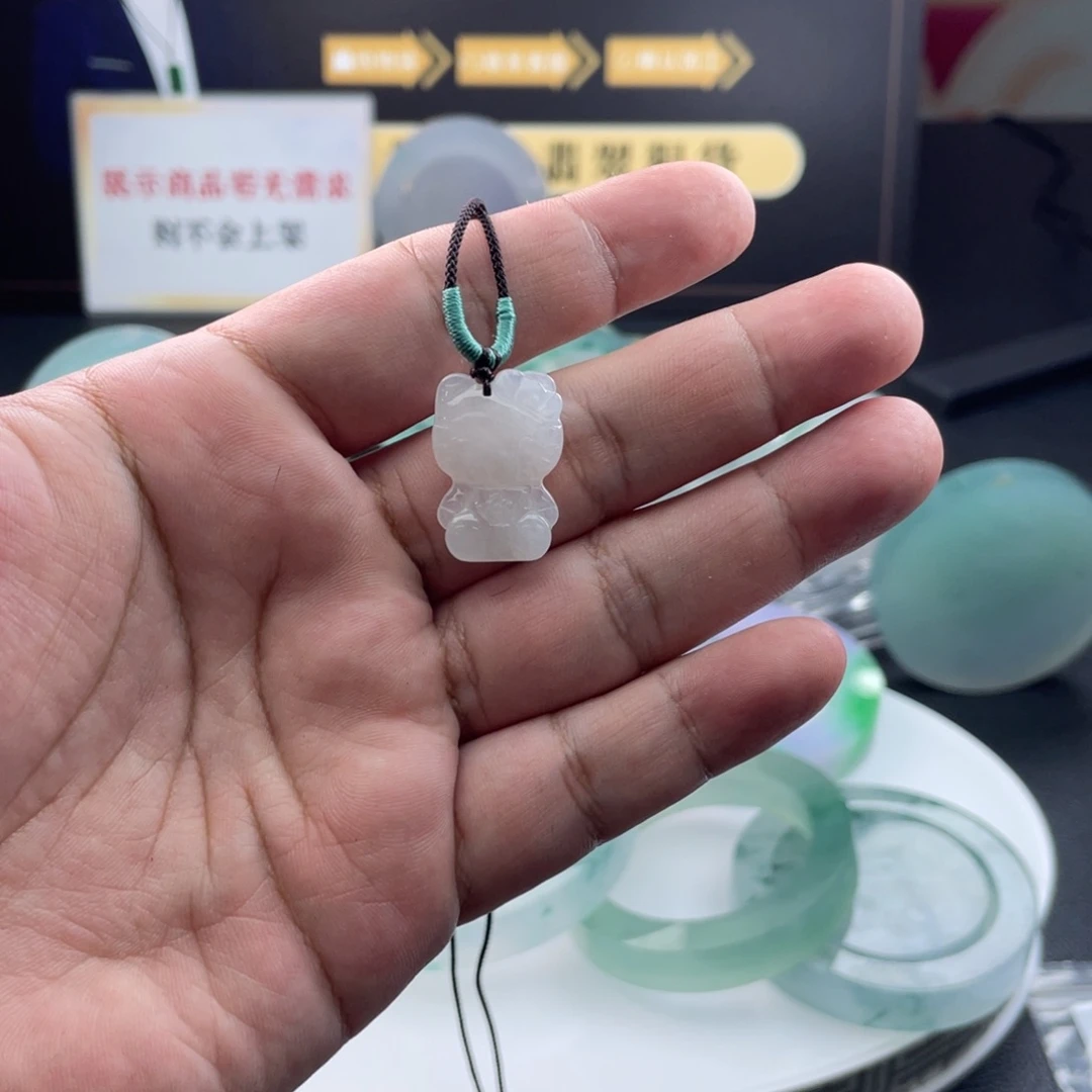 翡翠未镶嵌颈饰翡翠挂件