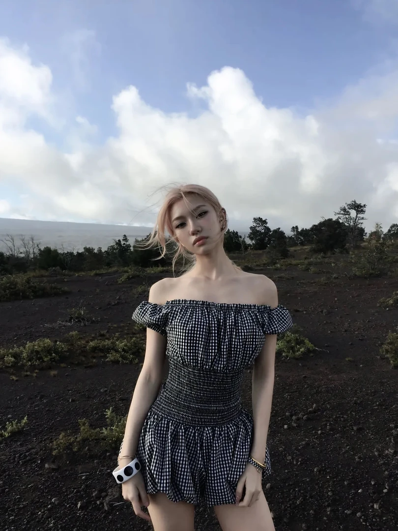 Turn up/陈腿儿 黑白格子一字肩设计连衣裙小众复古高级花苞短裙