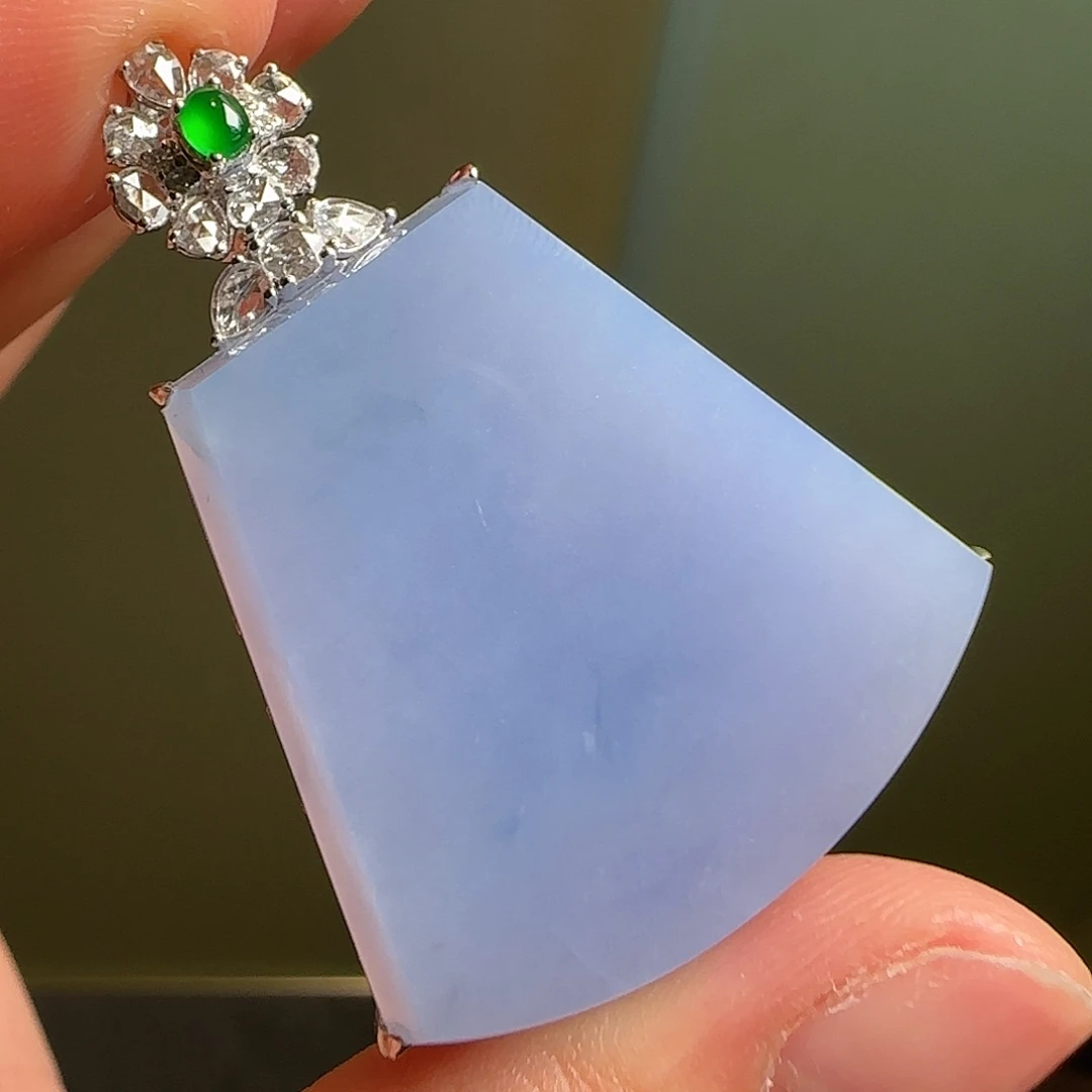 翡翠18K金镶嵌颈饰天然翡翠