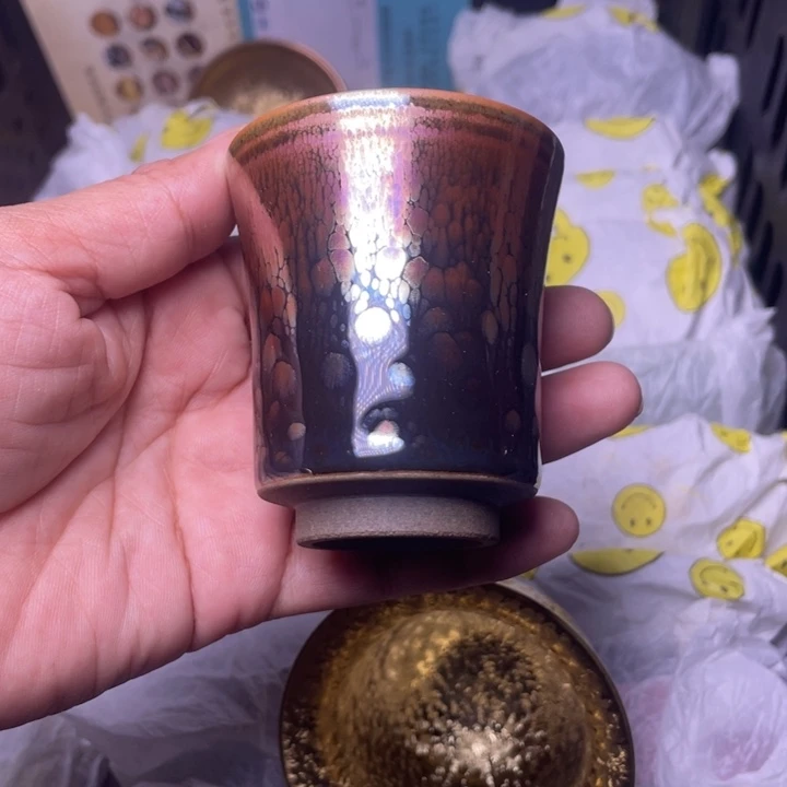 茶盏我不是说明他在做