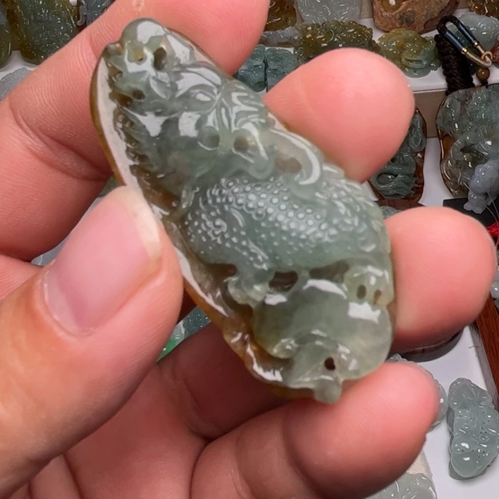 颈饰未镶嵌翡翠麒麟