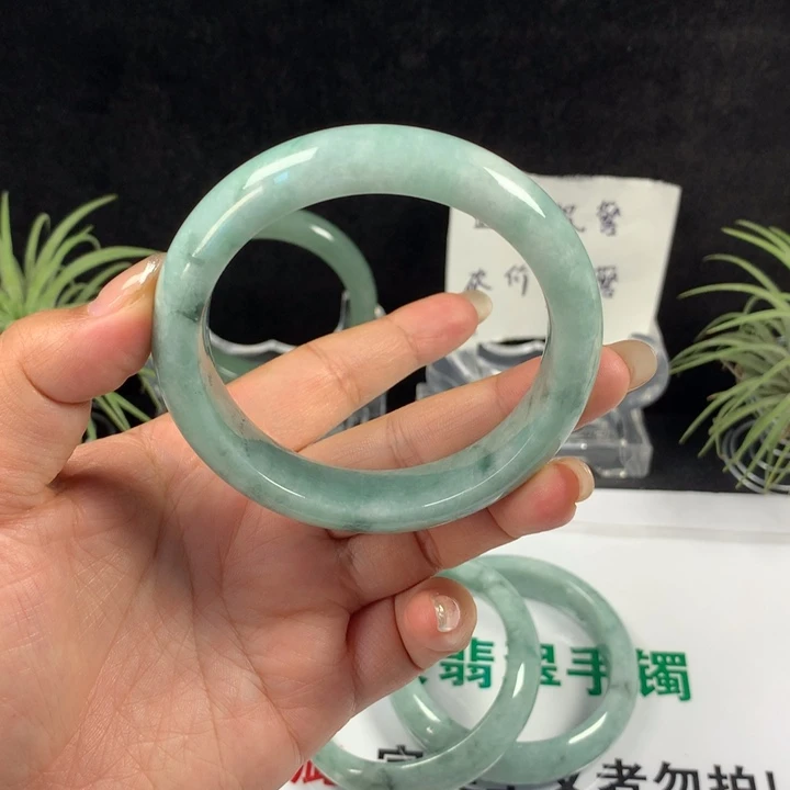 未镶嵌手镯翡翠55