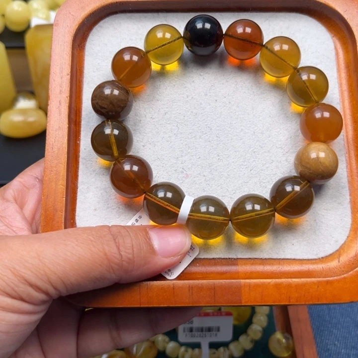 琥珀未镶嵌珠宝奇石M93号14.8+多宝