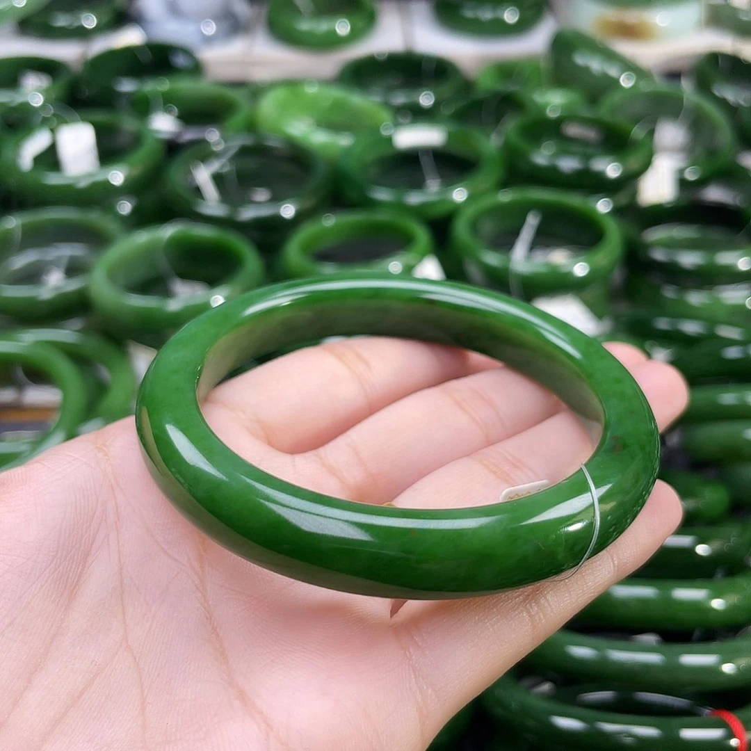 未镶嵌手镯和田玉（碧玉）