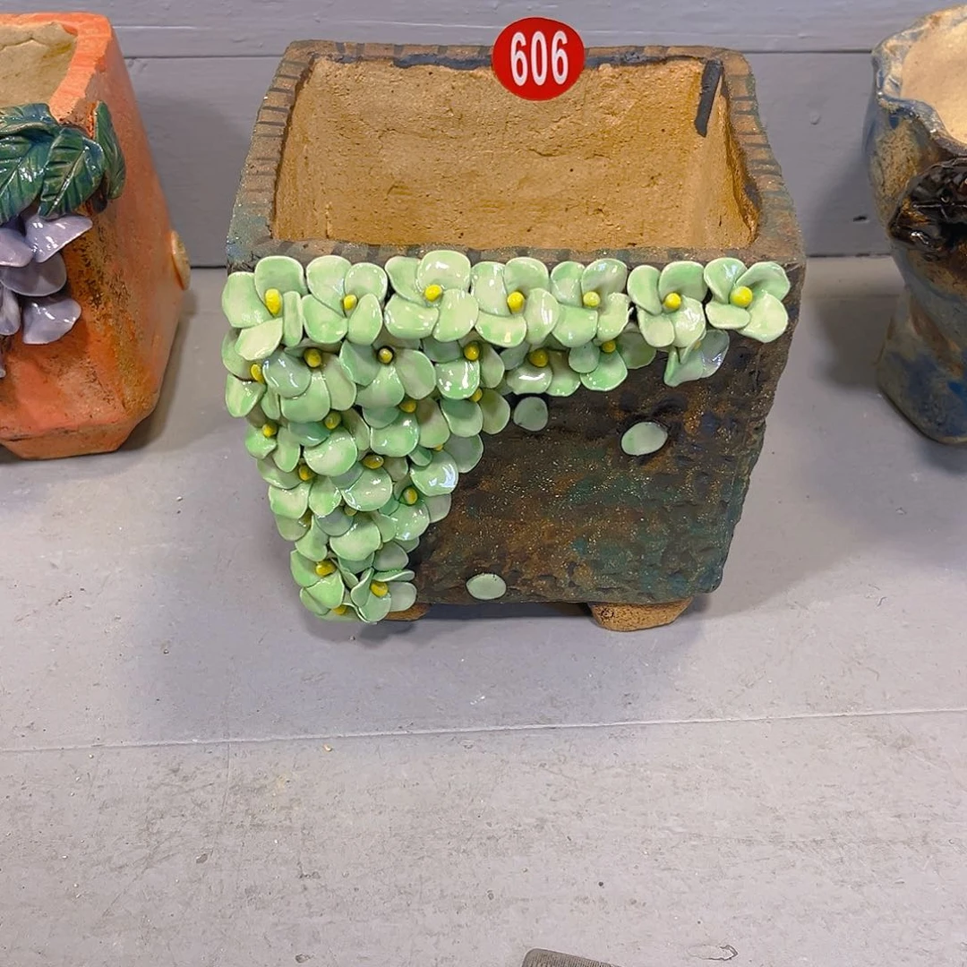 微瑕606 号陶然花器厂家直销