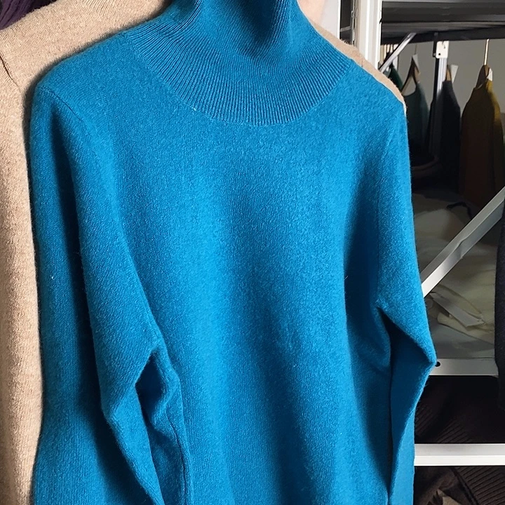 高翻领100%美丽诺羊毛颜色随机