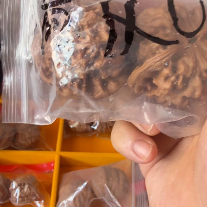 清**雨全品官帽子核桃