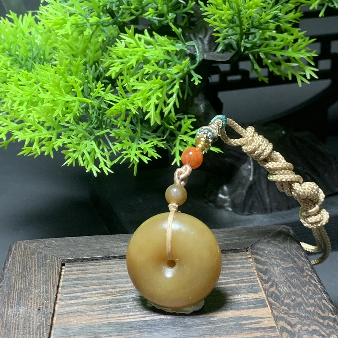 D2909珠宝玉石精选和田玉吊坠