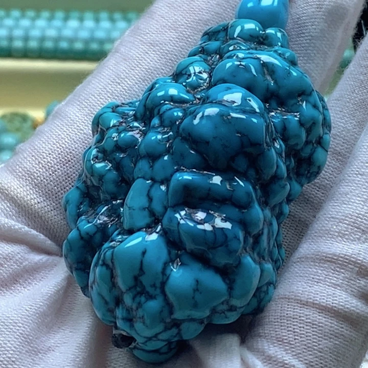 绿松石未镶嵌珠宝奇石