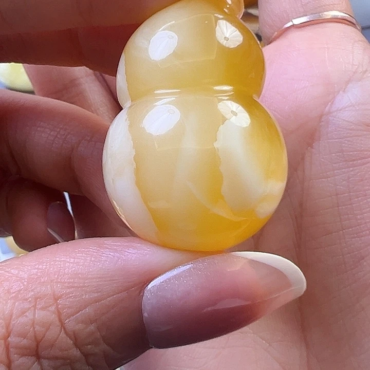 蜜蜡未镶嵌珠宝奇石