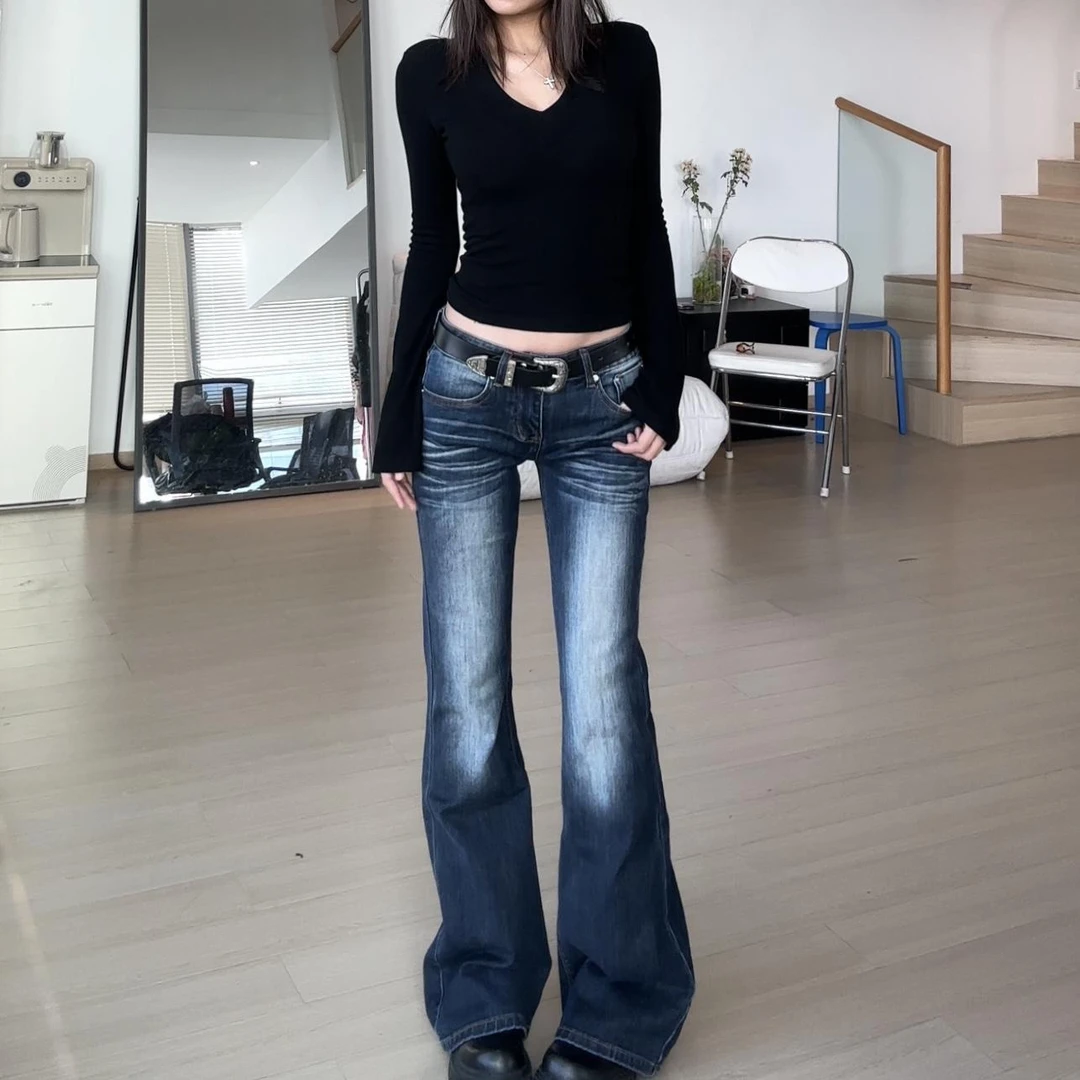 【破价+运费险】美式折痕微喇牛仔裤女垂感显瘦直筒修身马蹄裤