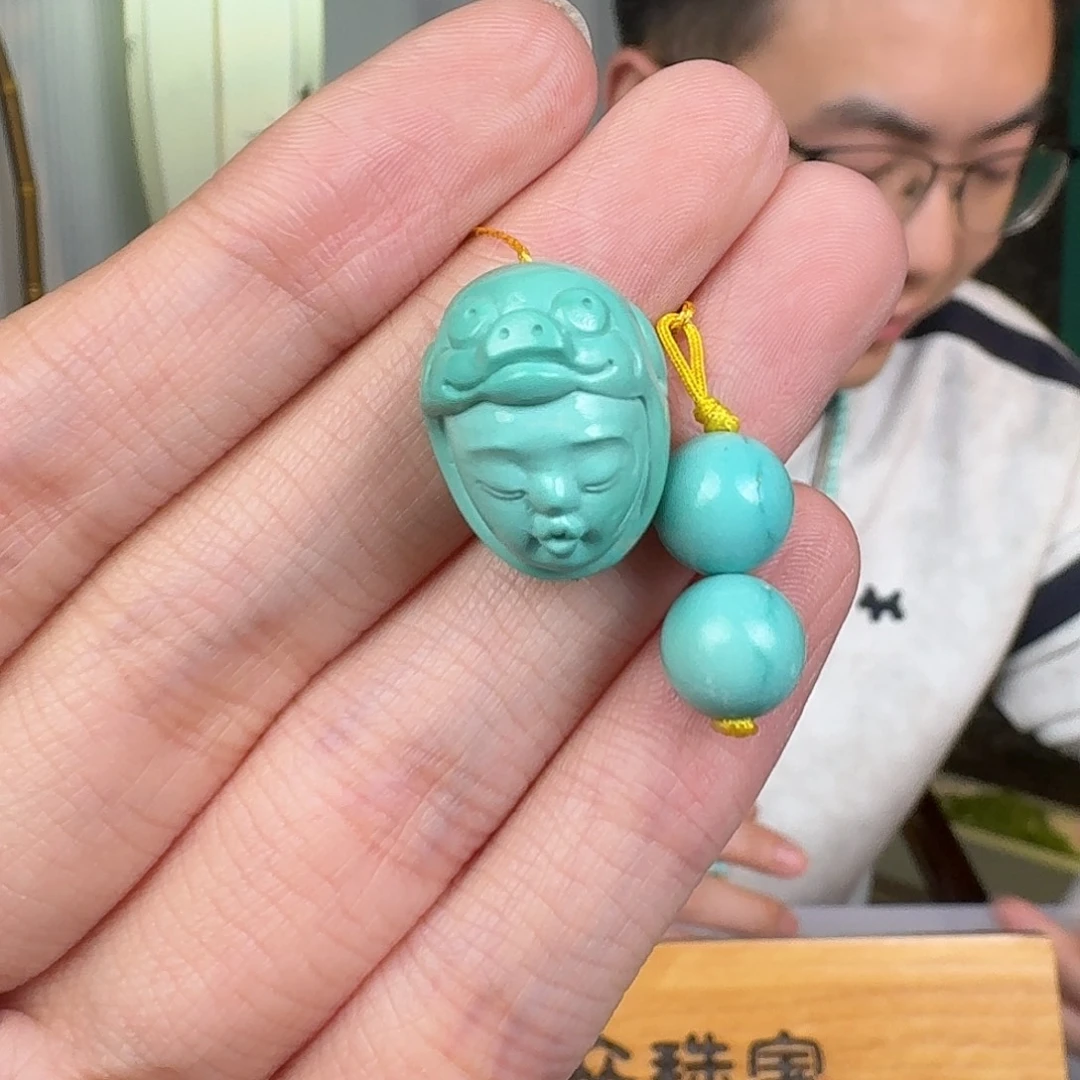 梅***了绿松石未镶嵌珠宝奇石