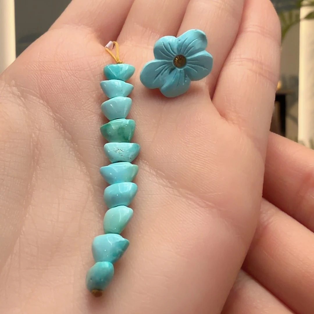 绿松石未镶嵌珠宝奇石