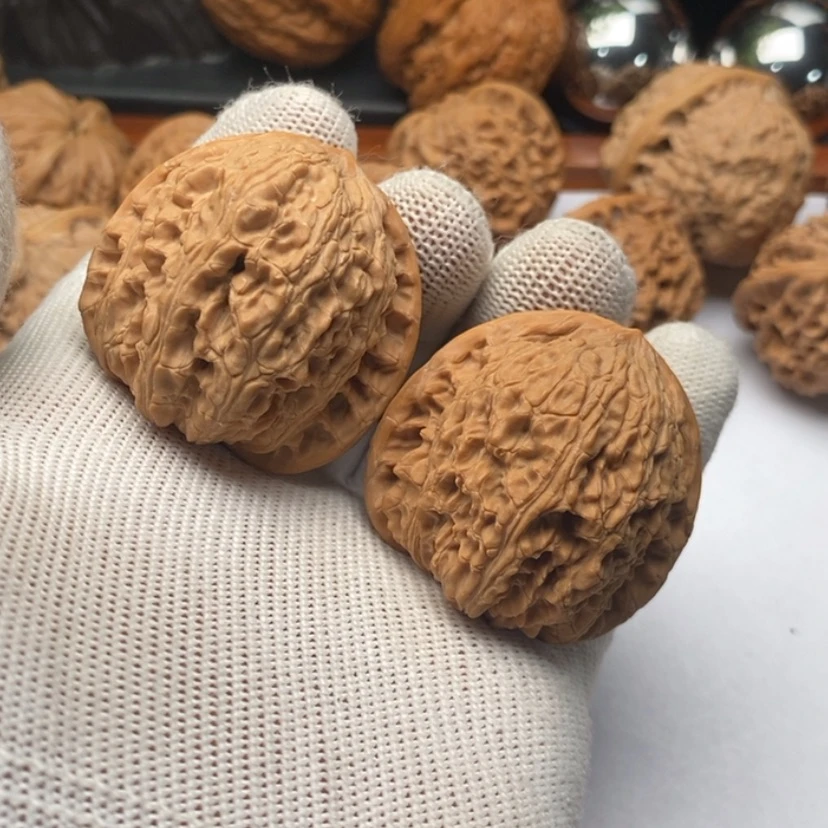 【闪购商品】文玩核桃把件段****啊371绣球