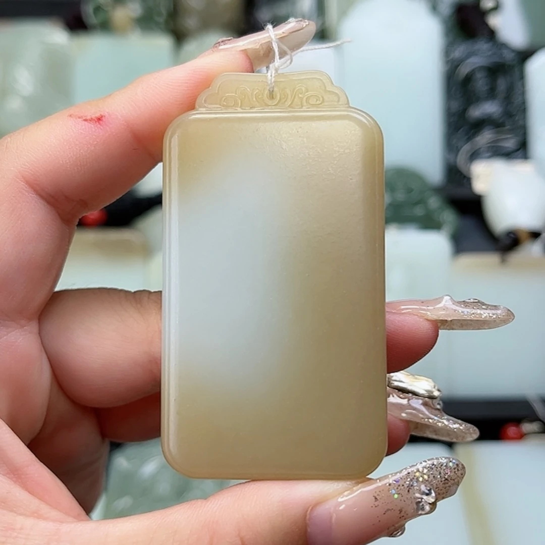 【闪购商品】和田玉未镶嵌颈饰青**水