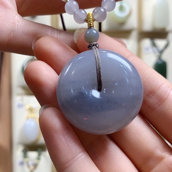 颈饰未镶嵌和田玉仄*