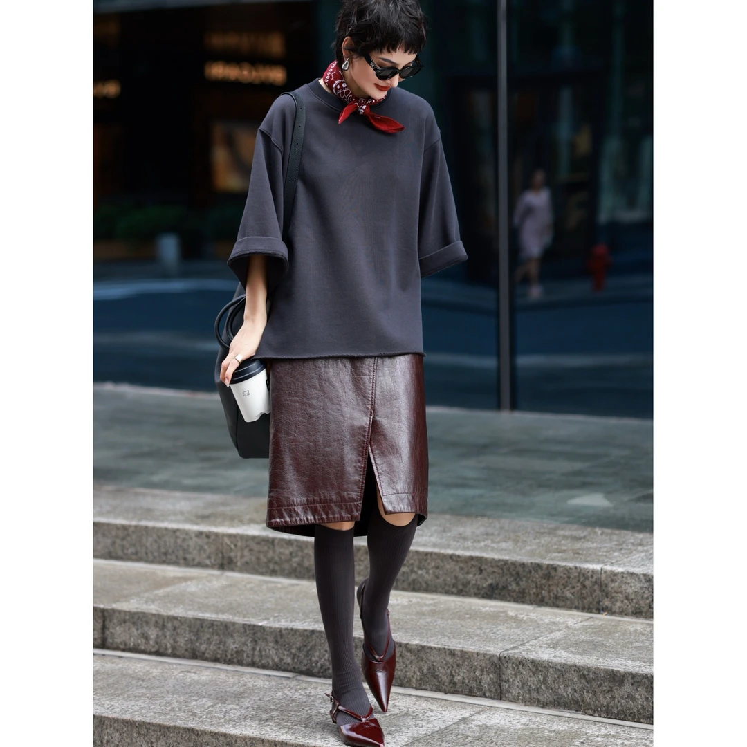 【机场抓拍】休闲7分袖卫衣 酒红色半裙