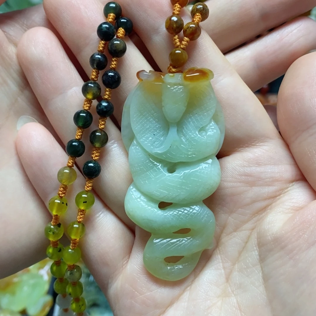 岫玉吊坠(赠链)未镶嵌
