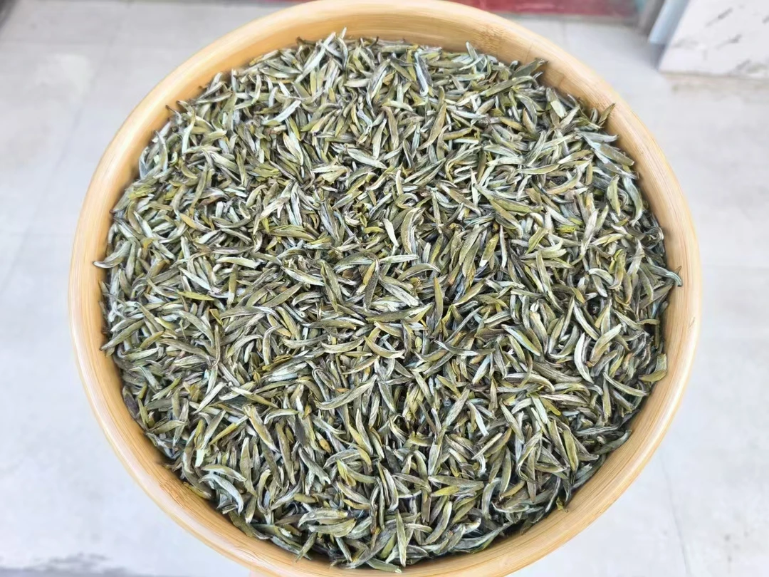 茉莉小米针（金芽） 浓郁持久的茉莉花香 冲泡后香气清新高扬