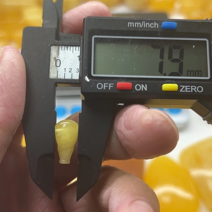 琥珀（矿物珀）未镶嵌裸石