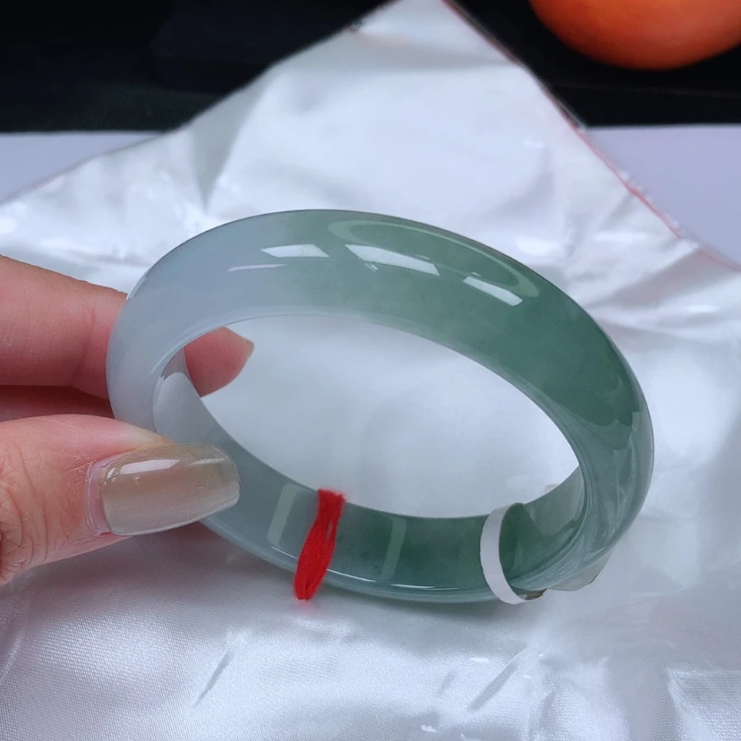 【闪购商品】翡翠手镯未镶嵌小*松，
