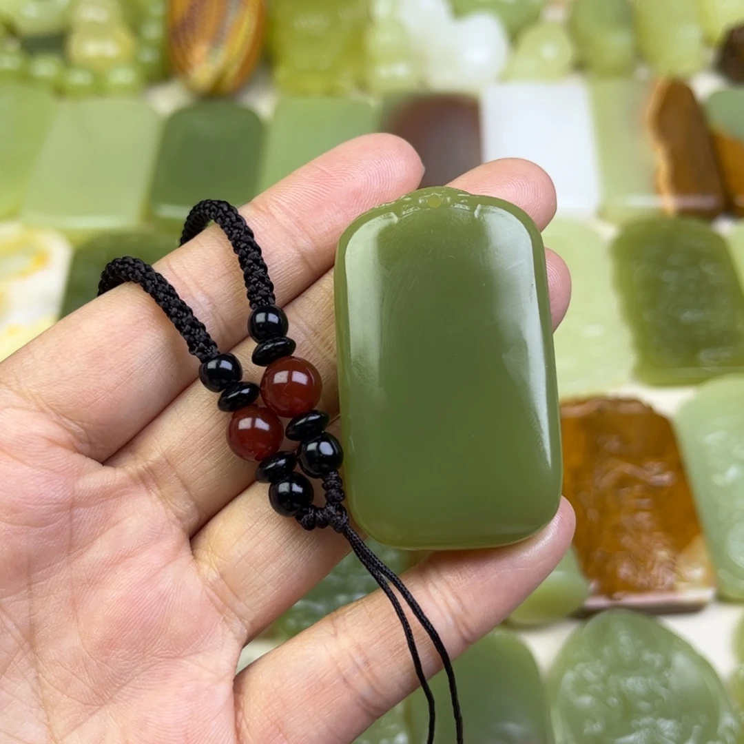 新疆昆仑山料无事牌