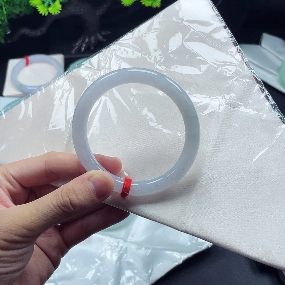 未镶嵌手镯翡翠天然翡翠手镯
