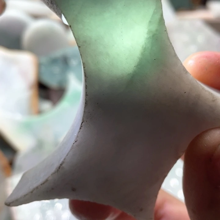 翡翠未镶嵌颈饰翡翠片料