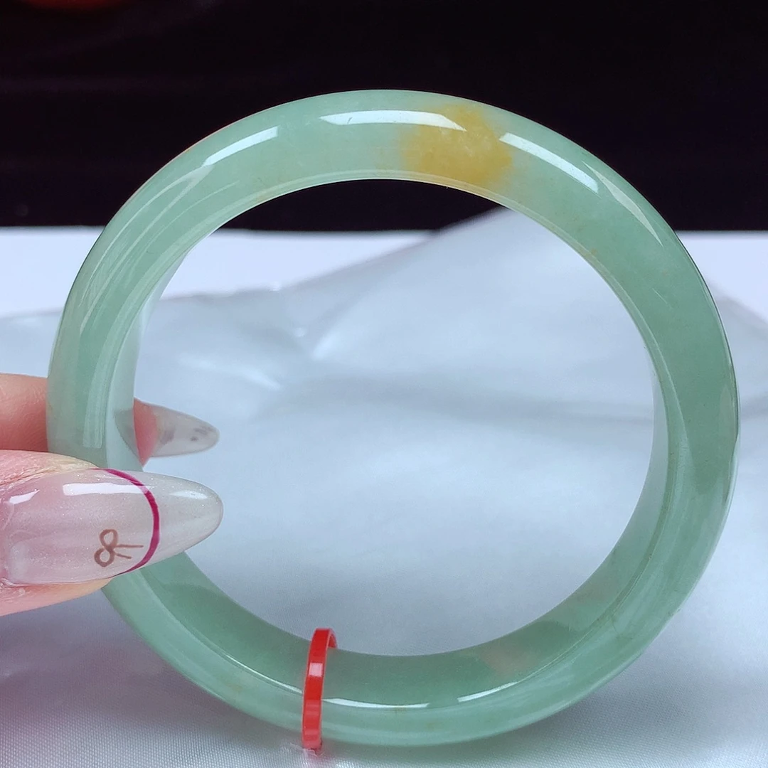 翡翠手镯未镶嵌58-59圈