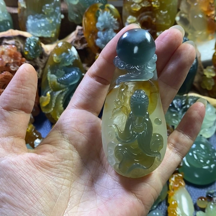 星***回蛇纹石玉未镶嵌颈饰