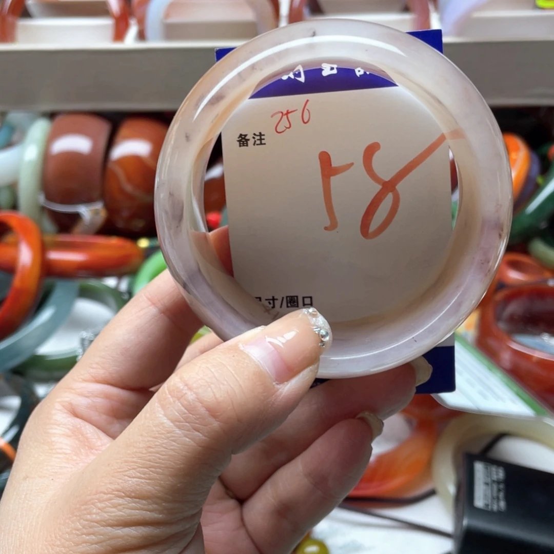 石英岩玉未镶嵌手镯