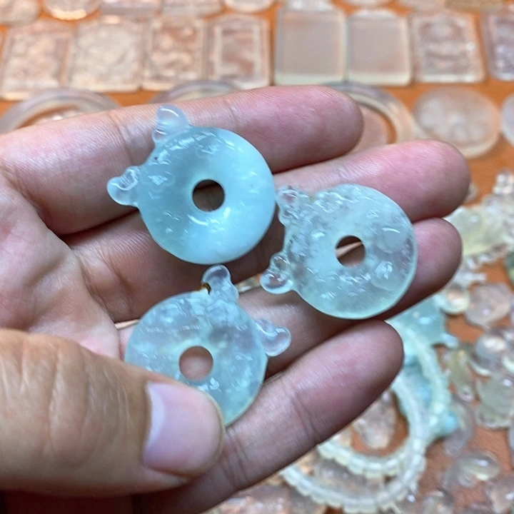 蛇纹石玉未镶嵌吊坠(赠链)