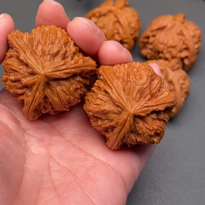 沉***默文玩核桃吊坠核桃核桃荷兰