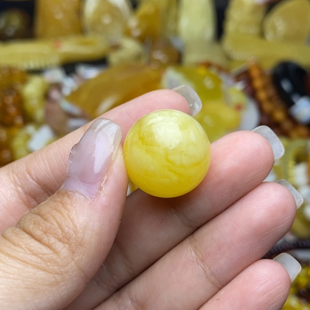 未镶嵌琥珀珠宝奇石