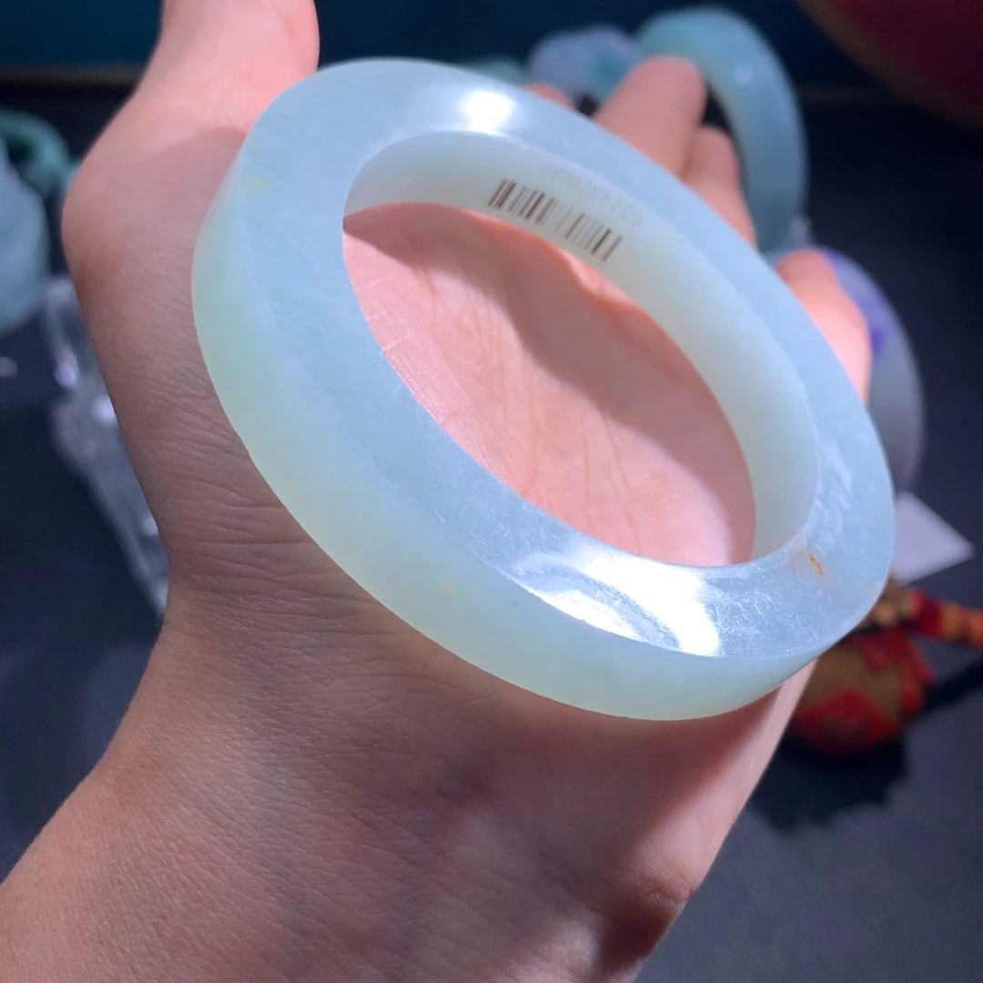 未镶嵌翡翠手镯定制翡翠