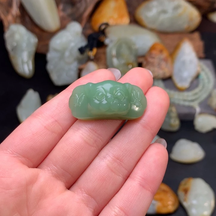 和田玉未镶嵌挂件