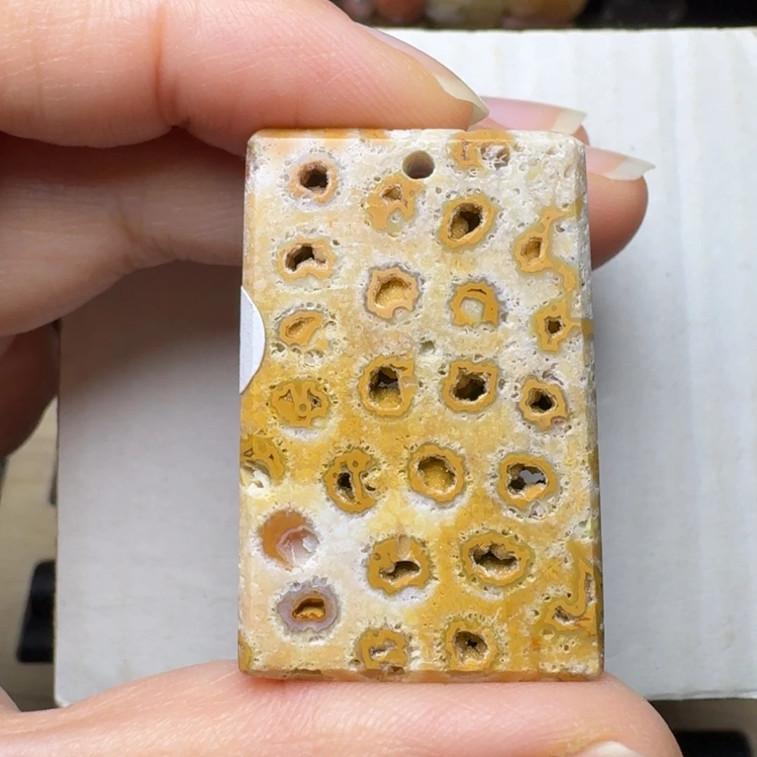 石英质玉未镶嵌碉堡
