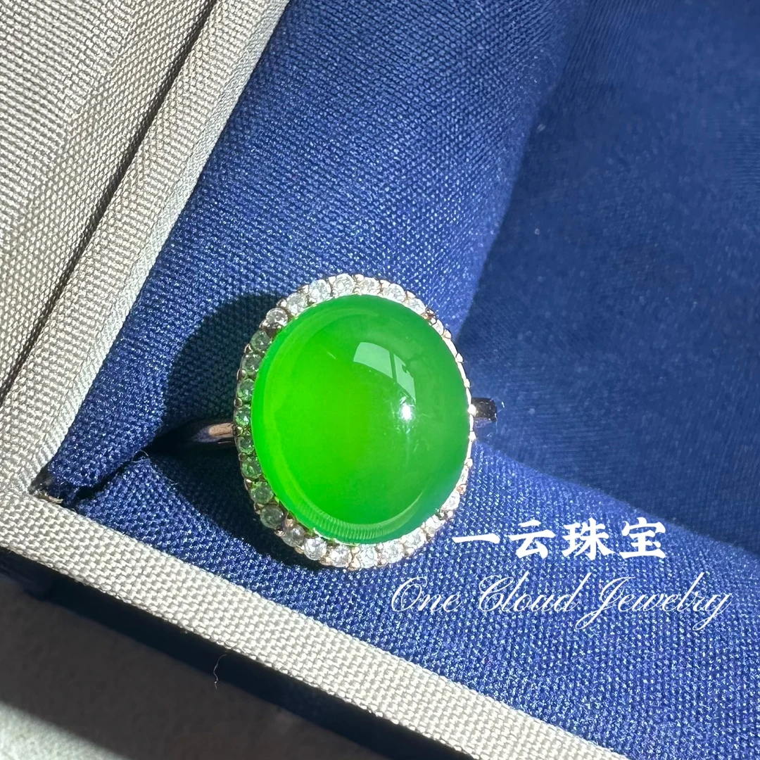 【一云珠宝】天然玉髓玫瑰金色满绿满钻卡14鸽子蛋戒指