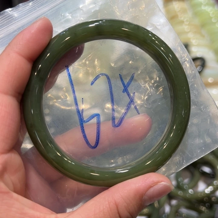 和田玉（糖玉）手镯未镶嵌