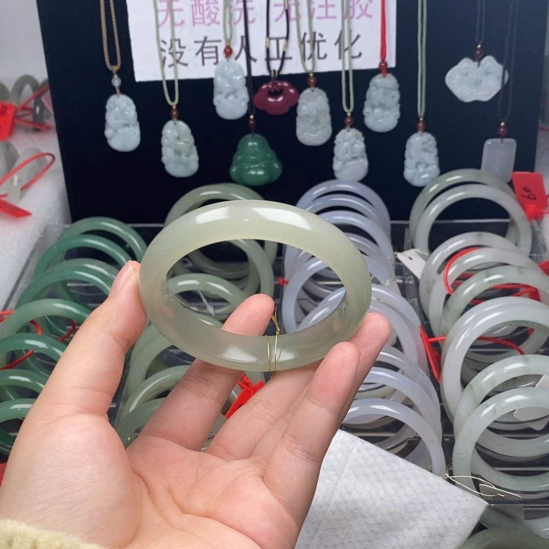 唐****东陵石合金手镯风花雪月