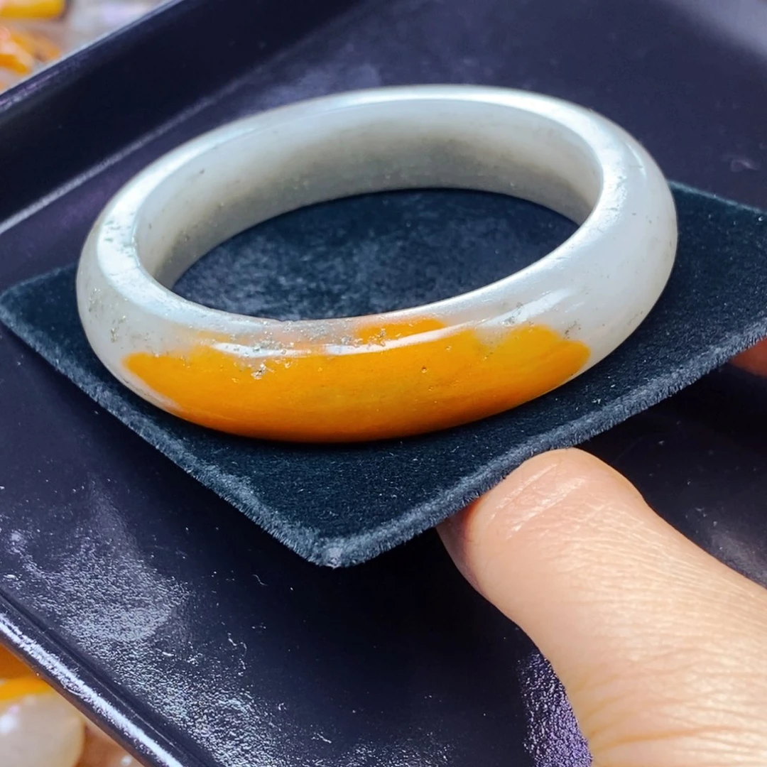 未镶嵌石英质玉（黄龙玉）吊坠(不含链)