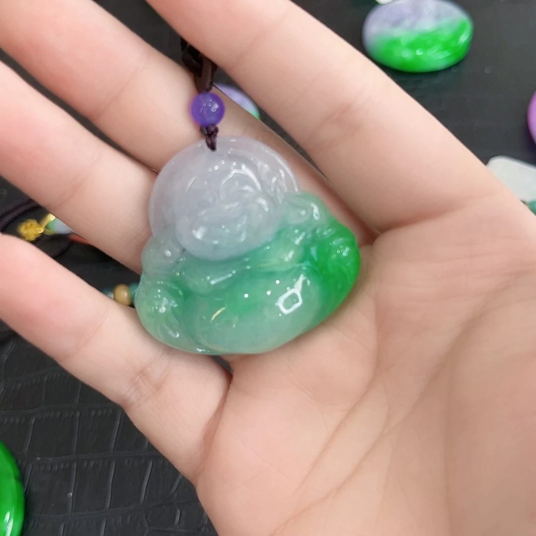 翡翠手镯未镶嵌多样性